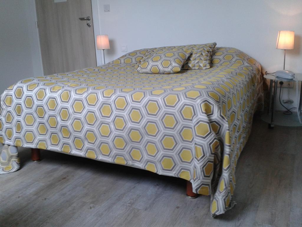 Hotel Des Bois Seltz Room photo
